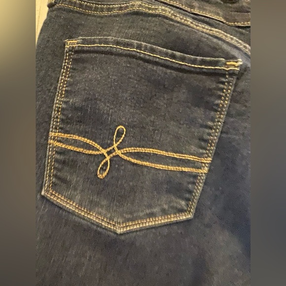 Denizen from Levi's modern bootcut jeans - Picture 5 of 7